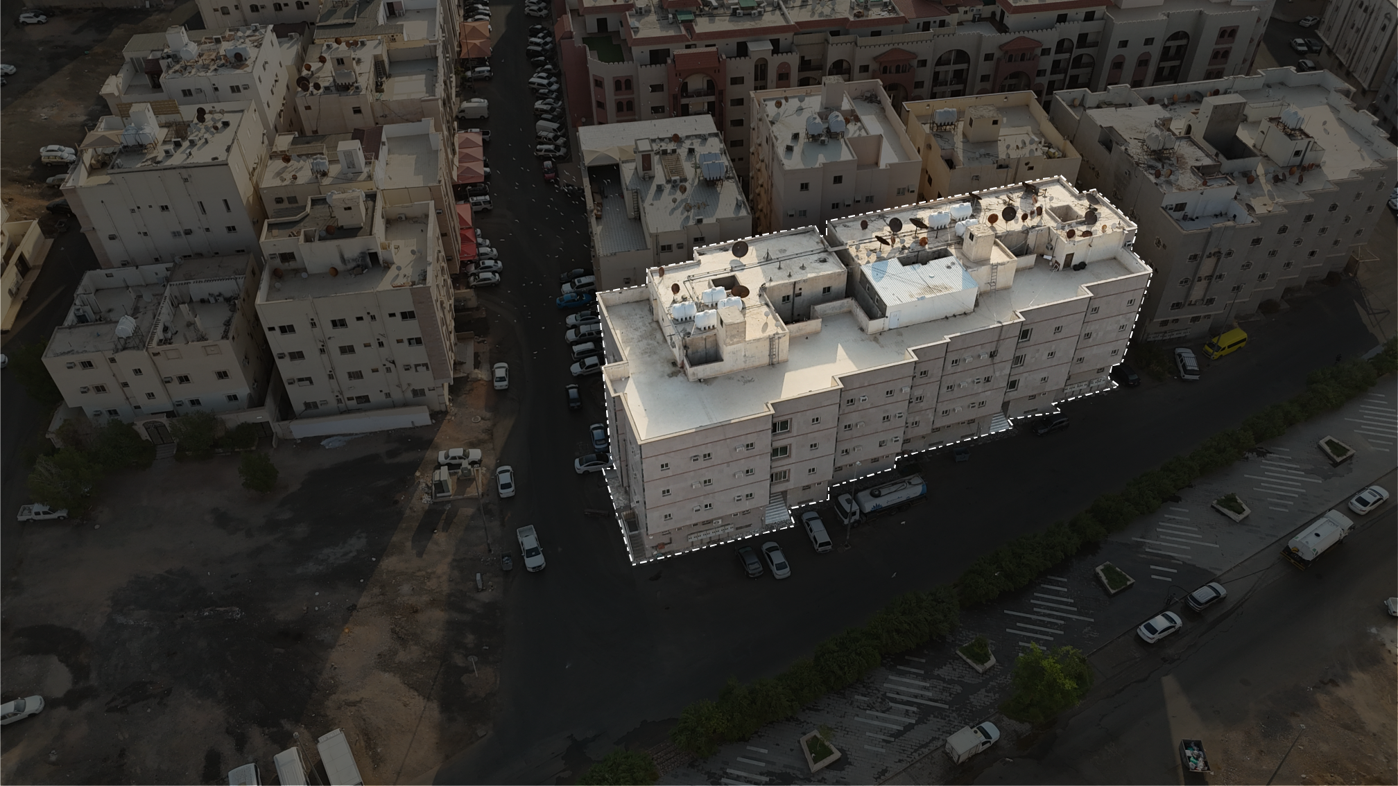 عمارة سكنية بحي المبيعيث بجزع العريض