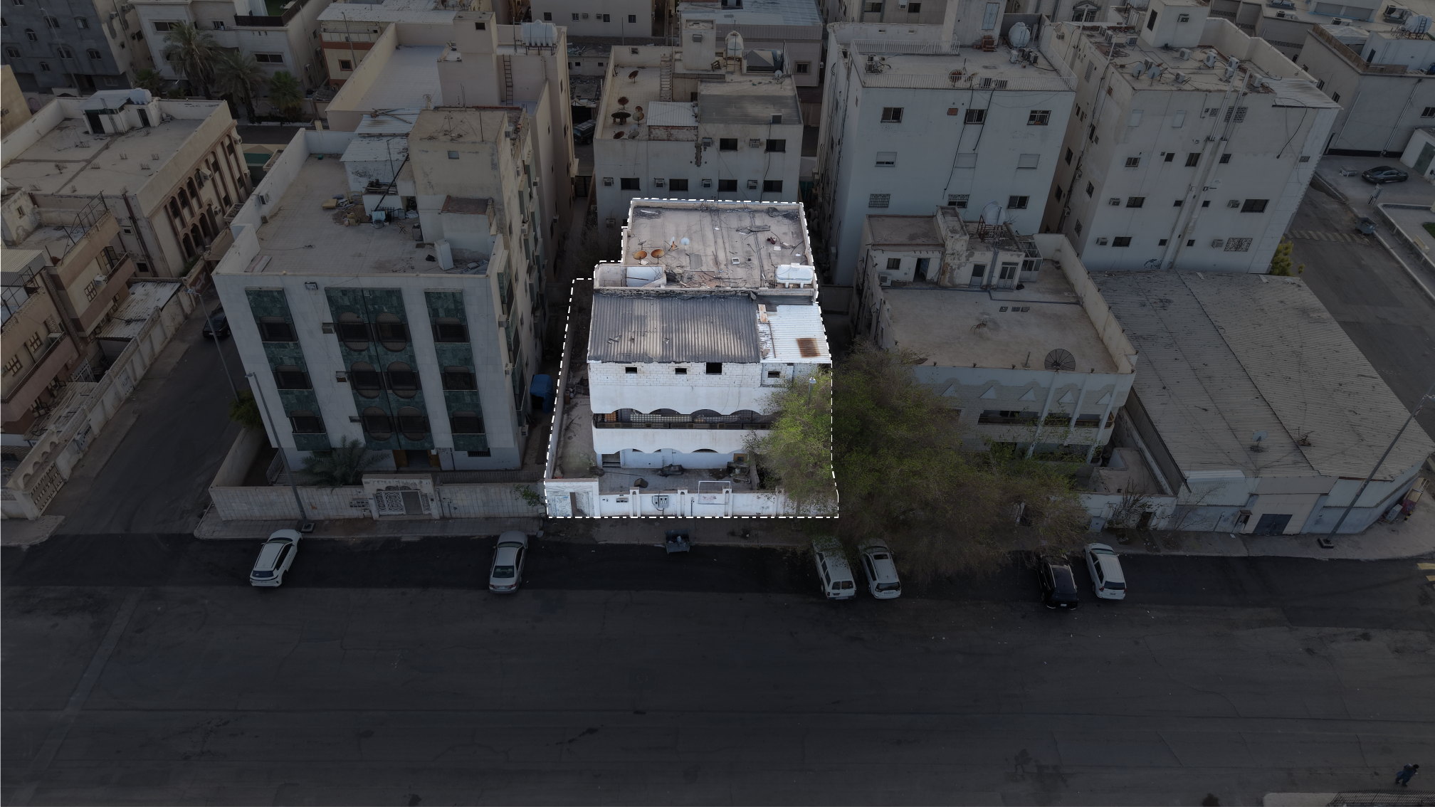 عمارة سكنية بحي خارج باب العوالى بطرف الحرة الشرقية القبلية